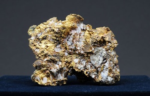 巨大な金塊にまつわる人の縁 日経ビジネス電子版