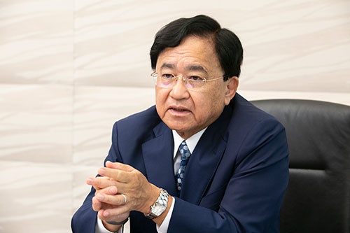経済同友会の代表幹事を務める三菱ケミカルホールディングスの小林喜光会長(写真:古立康三、ほかも同じ)