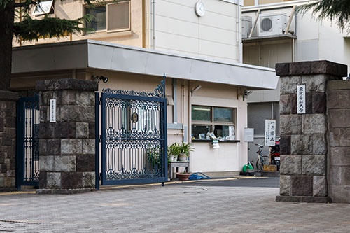 東京医科大学の問題に対し、批判はもっともだが、そこにとどまってはいけない(写真:Rodrigo Reyes Marin/アフロ)