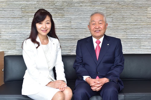 おじの鈴木喬会長に社長を打診されたのは、就任のわずか3カ月前だった。（写真：菊池一郎）