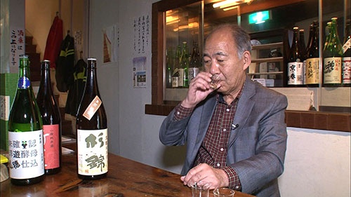 山中さんは日本酒の試飲を40年以上、毎日続けてきた