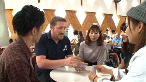 外国人スタッフと気軽におしゃべりができる英語村。夏休みや春休みには一般にも開放される。しかも基本的にタダです!
