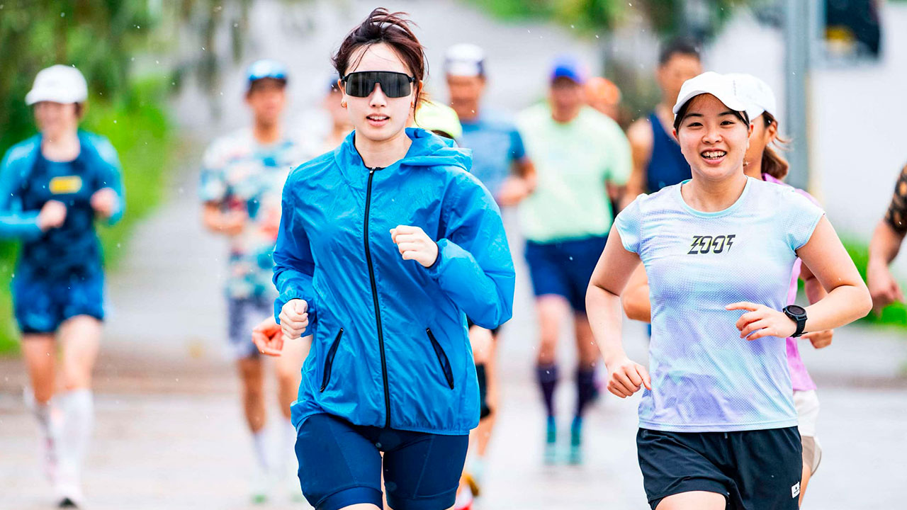 仕事も大学院もトライアスロンも 27歳女性エンジニアの“走り続ける