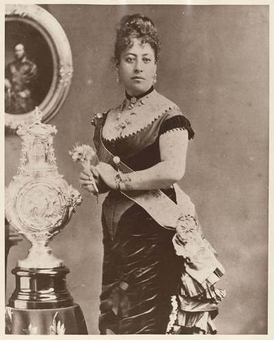 エマ王妃(写真=Hawaii State Archives PP-96-3-016)