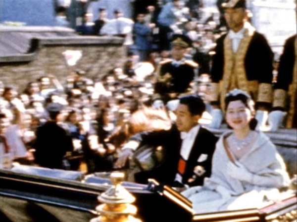 ご成婚パレード を撮れ テレビ3局の攻防 日経ビジネス電子版