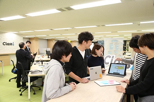 学習アプリの開発を手掛けるクラッシーのオフィス(写真:陶山 勉)