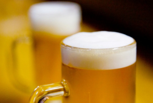 消費者のビール離れが進んでいる