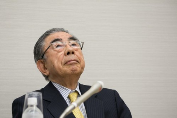 セブン会長 引退会見で見せたお家騒動の恥部 日経ビジネス電子版 セブン会長 引退会見で見せたお家騒動の恥部 日経ビジネス電子版