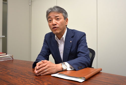 インタビューに応じるセブン-イレブン・ジャパン商品本部長の石橋誠一郎取締役(5月、東京都内)