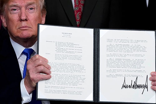 米国は中国に対して約500億ドルの制裁関税を7月6日から順次発動する(写真:ロイター/アフロ)