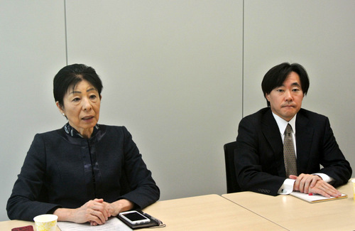 アコーディア・ゴルフの田代祐子社長（左）とMBKパートナーズの加笠研一郎代表取締役