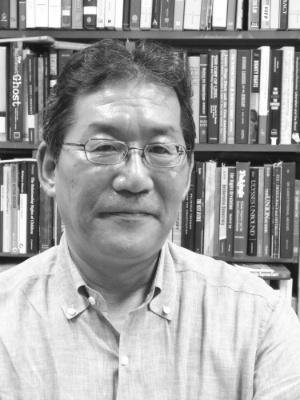 阪口正二郎(さかぐち・しょうじろう)氏。一橋大学大学院法学研究科教授。専攻は憲法、主な研究テーマは立憲主義、表現の自由など。主な著書に「立憲主義と民主主義」(日本評論社)などがある。
