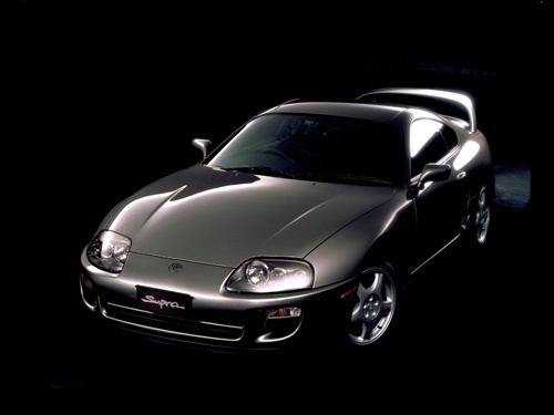 1993年に登場した第4世代(A80型)のスープラ