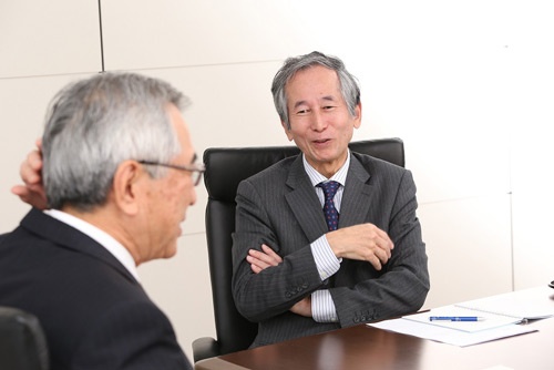 早稲田大学ビジネススクールの内田教授