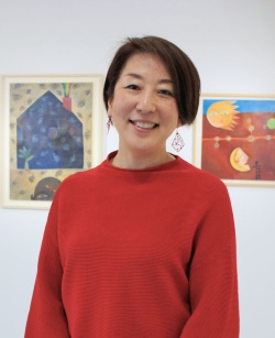 ホワイトシップの長谷部貴美社長。同社でアートプロデューサーを務める。