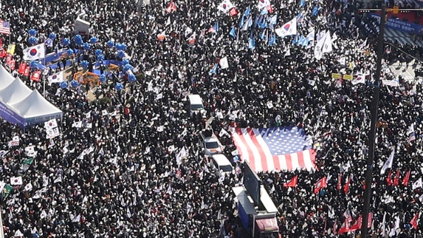 市街戦が始まる と悲鳴をあげた韓国紙 日経ビジネス電子版