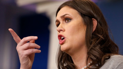 サンダース米大統領報道官は平昌五輪への選手団派遣を明言しなかった(写真:AP/アフロ)