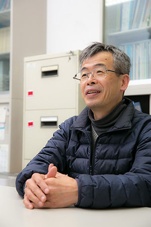 東京大学大学院新領域創成科学研究科教授の河村正二さん。