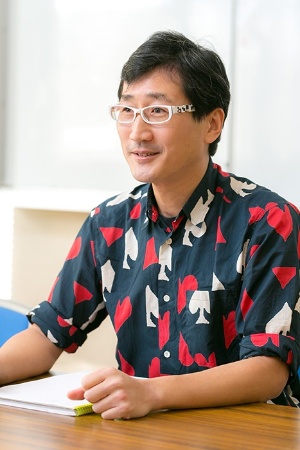 森林総合研究所鳥獣生態研究室に所属する川上和人さん。