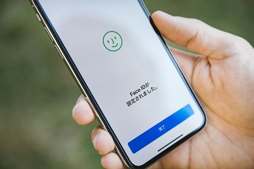 「顔認証」はiPhoneXでも話題になった。