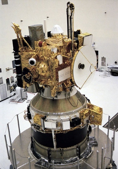 打ち上げ前のマーズ・オブザーバー。(Image:NASA/JPL)