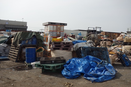 ダイコーの敷地に残された廃棄物の量は愛知、岐阜、三重の3県で推定1万5000立法メートル。回収の長期化は必至だ