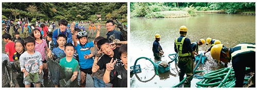 「水抜き」には地元住民が大勢集まる(左)。数時間かけて大量の水を抜くのは専門業者の仕事だ(右)<br /> 次回放送:『緊急SOS!池の水ぜんぶ抜く大作戦5』(テレビ東京系列) 11月26日(日) 夜7:54~ ©テレビ東京