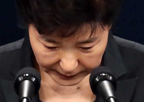 国民へのお詫びを表明した朴槿恵大統領