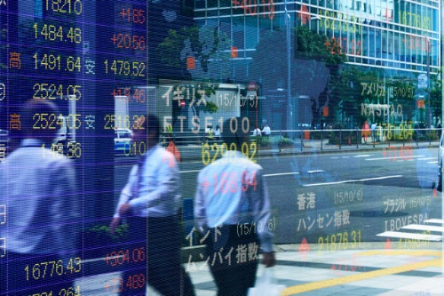 日経平均株価は上値が重い展開が続いている。(写真:PIXTA)