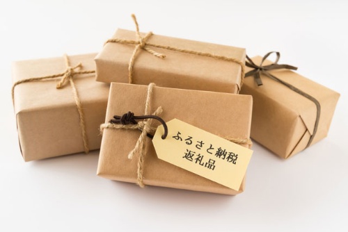 高額の返礼品を用意する自治体を規制する動きが加速する(写真:PIXTA)