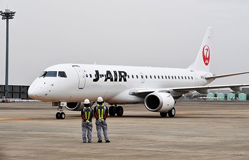 世界各国の航空会社が導入しているエンブラエル190(撮影:吉川 忠行、ほかも同じ)