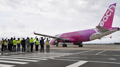 関空を出発する再開初便となったピーチの新潟行きMM143便(写真:吉川 忠行、以下同様)