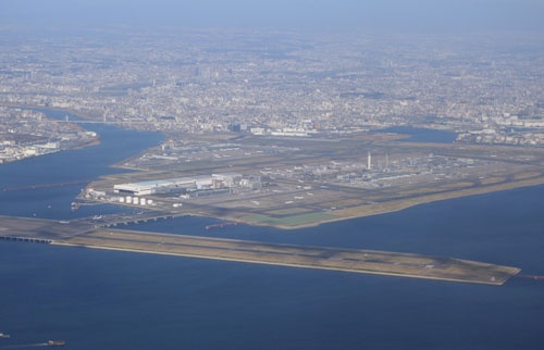 日本を代表する空の玄関口は羽田空港へと移り、改めて成田空港の役割が問われつつある(撮影:吉川 忠行、ほかも同じ)