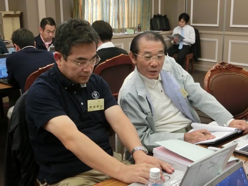 中小企業家同友会の勉強会に参加する沢浦彰治氏。