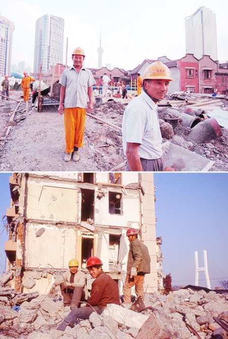上海の工事現場で働いていた農村からの出稼ぎ労働者「農民工」の男たち。赤銅色の肌は一生の大半を紫外線に照らされ太る間もなく働いてきた証だ
