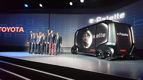 トヨタ自動車がCES 2018に出展したモビリティサービス専用EV（電気自動車）のコンセプト車「e-Palette Concept」