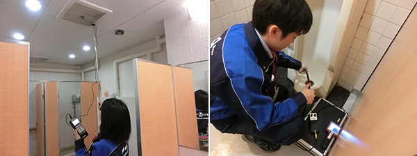 内視鏡や風速計を使って、トイレのあらゆる場所をスタッフが検査する