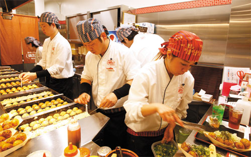 たこの養殖も目指す 銀だこ の単品経営 3ページ目 日経ビジネス電子版