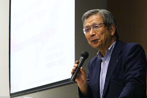 リストラで退職することになった日本電子の社員とひとり一人と労働組合の委員長として面接したつらい経験が、経営者としての原点になっています。