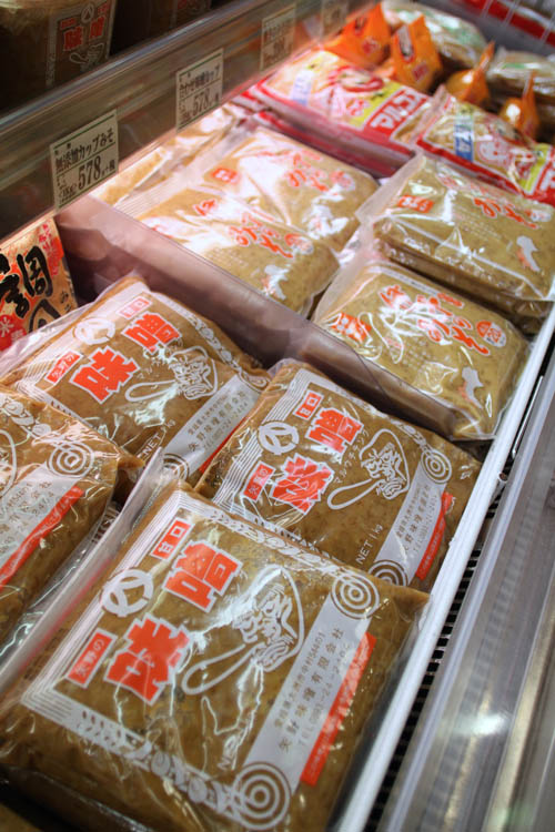 麦味噌（メーカー多数）