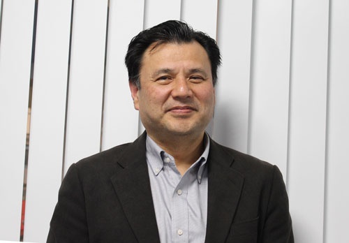 <b>太田 章 特命教授 </b><br />大阪大学で薬学の博士号を取得、助手として勤務後、企業の製薬部門で22年間創薬のスクリーニングに従事。スクリーニングシステムの構築、薬物・化合物に対する反応を調べる実験、データベース整備までの経験を、CiRAでの研究に生かしている。