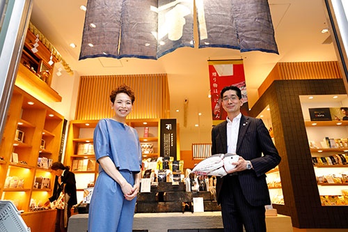 にんべん 代表取締役社長の高津克幸さん(写真:竹井俊晴、ほかも同じ)