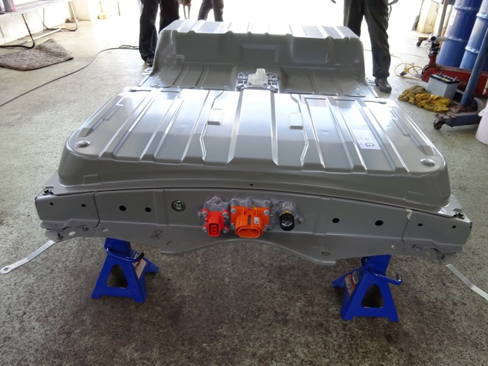 リーフ分解 電池パックはかなりシンプル 日経ビジネス電子版 リーフ分解 電池パックはかなりシンプル 日経ビジネス電子版