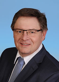 故郷の街並みをこよなく愛するエック・バイエルン州内務大臣 ©Bayerisches Staatsministerium des Innern, für Bau und Verkehr