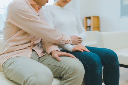 不妊治療に取り組む夫婦は多い(写真:PIXTA)