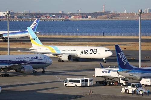エア・ドゥ(AIRDO)は機長不足を理由に一部運休に追い込まれた(写真:中尾由里子/アフロ)