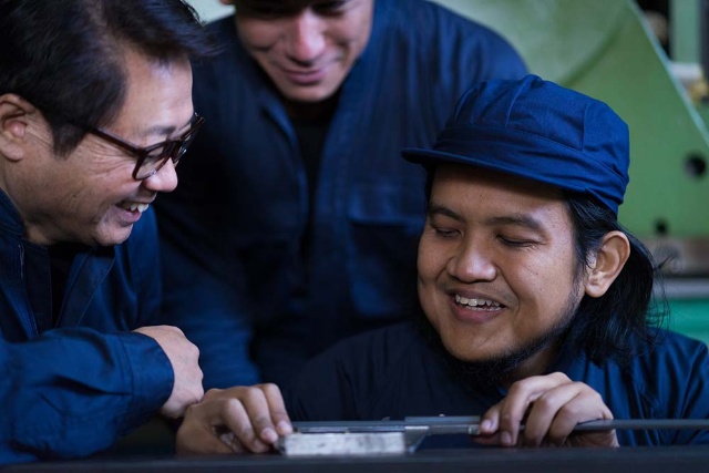 外国人に 暗黙のルール は通用しない 日経ビジネス電子版