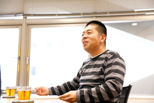 <span class="fontBold">シバタ ナオキ氏</span><br />元・楽天株式会社執行役員、東京大学工学系研究科助教、スタンフォード大学客員研究員。東京大学工学系研究科博士課程修了(工学博士、技術経営学専攻)。スタートアップを経営する傍ら、noteで「決算が読めるようになるノート」を連載中。経営者やビジネスパーソン、技術者などに向けて決算分析の独自ノウハウを伝授している。2017年7月に書籍『MBAより簡単で英語より大切な決算を読む習慣』(日経BP社)を発刊。