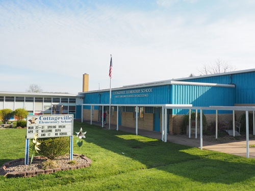ウェストバージニア州の北西部にあるコテージビル小学校（写真：Retsu Motoyoshi）