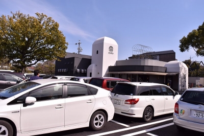 「パンのトラ　八事店」名古屋市昭和区広路町梅園8－1。営業時間は7～19時。定休日なし。駐車スペースは50台用意されている